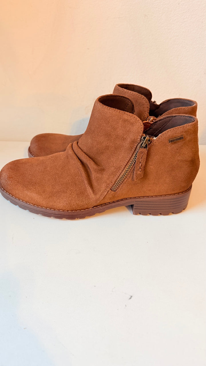 Clark’s Women’s Nissini Top Waterproof Walnut Siede Boots Size 8.5 NWT