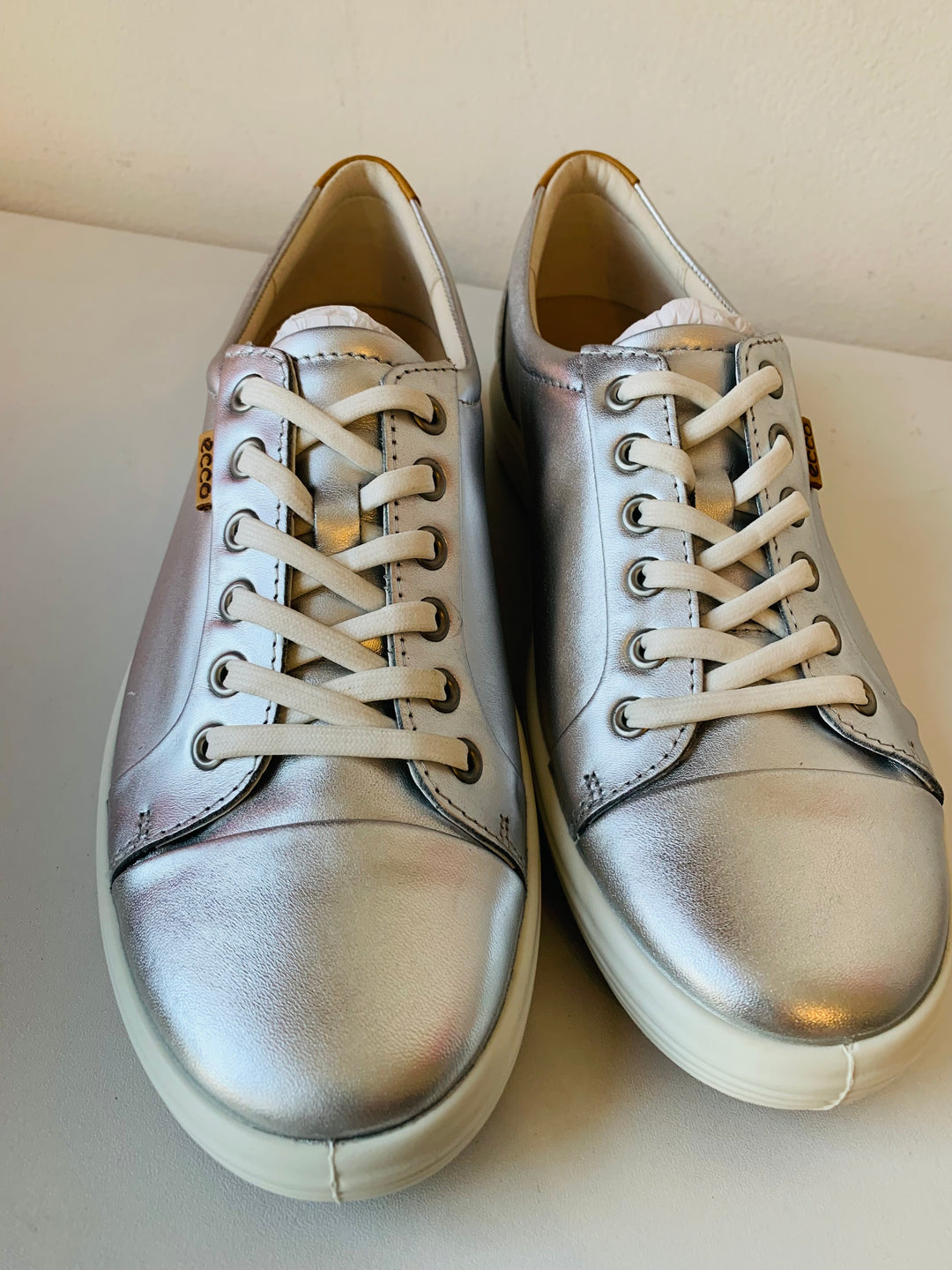 Ecco Super Soft Leather Silver Metallic Lace Up Sneakers NIB Size 41 (US size 10-10.5)