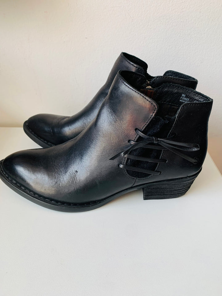 Born Bowlen Black Leather Ankle Bootie Size 9