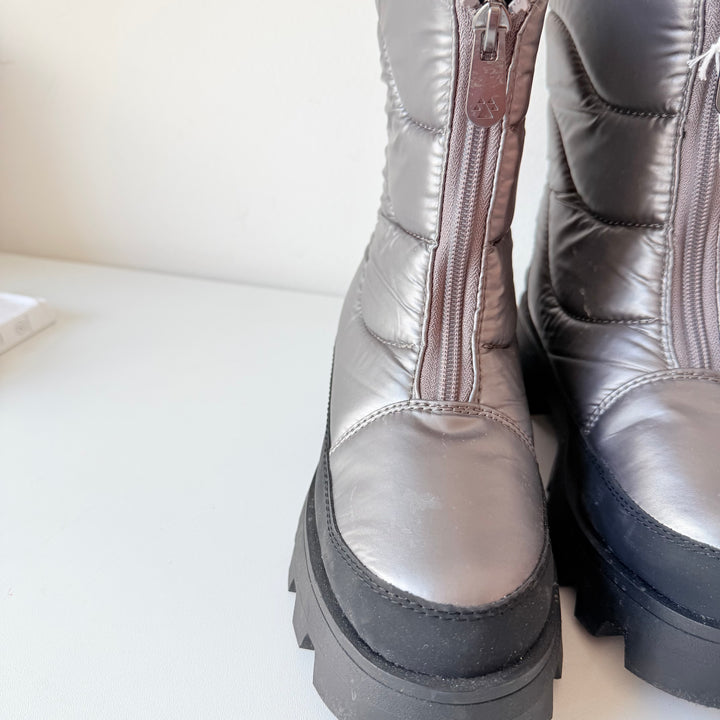 Cougar Silver Mettalic Waterproof Winter Boots Size 8