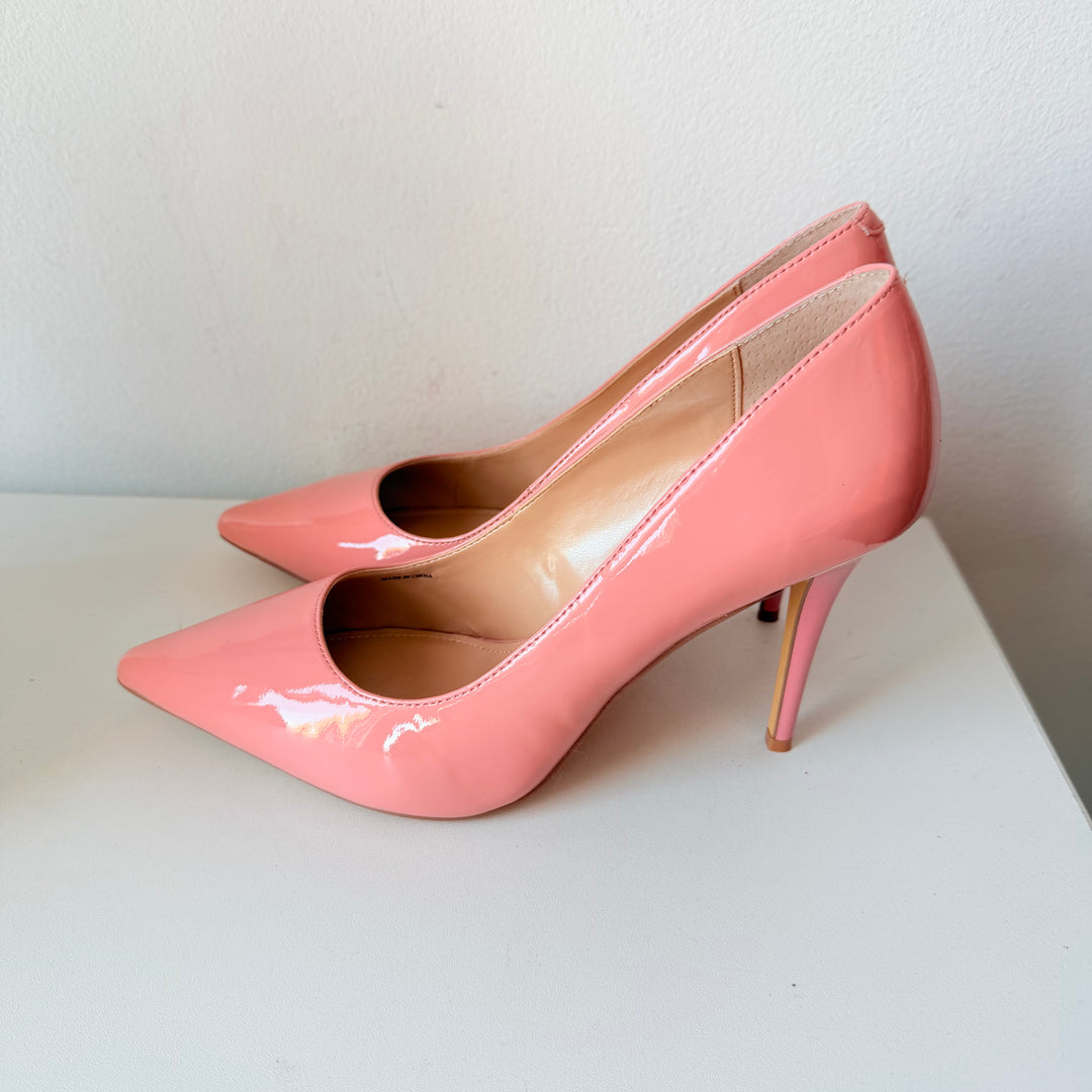 White House Black Market Olivia Antique Bloom Pumps Size 9 New
