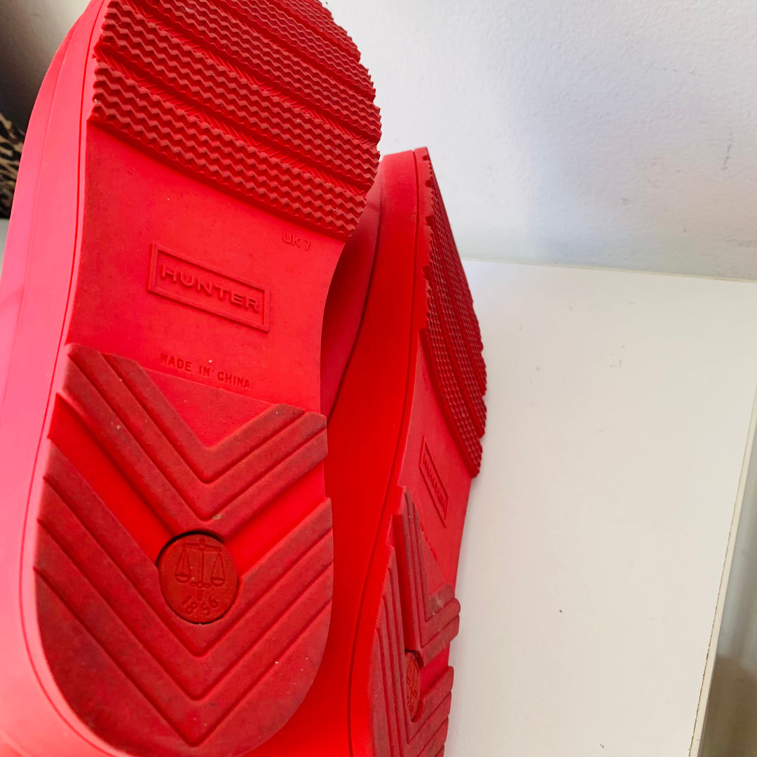 Hunter Red Rubber Ankle Boots Size 9
