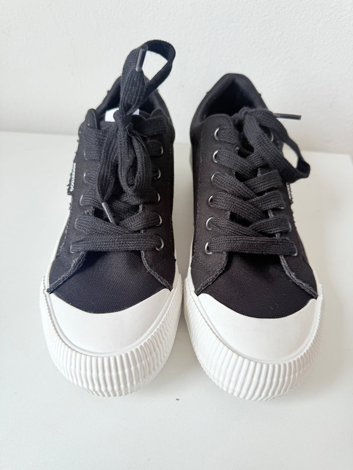 Rocketdog Black Canvas Sneakers Size 8