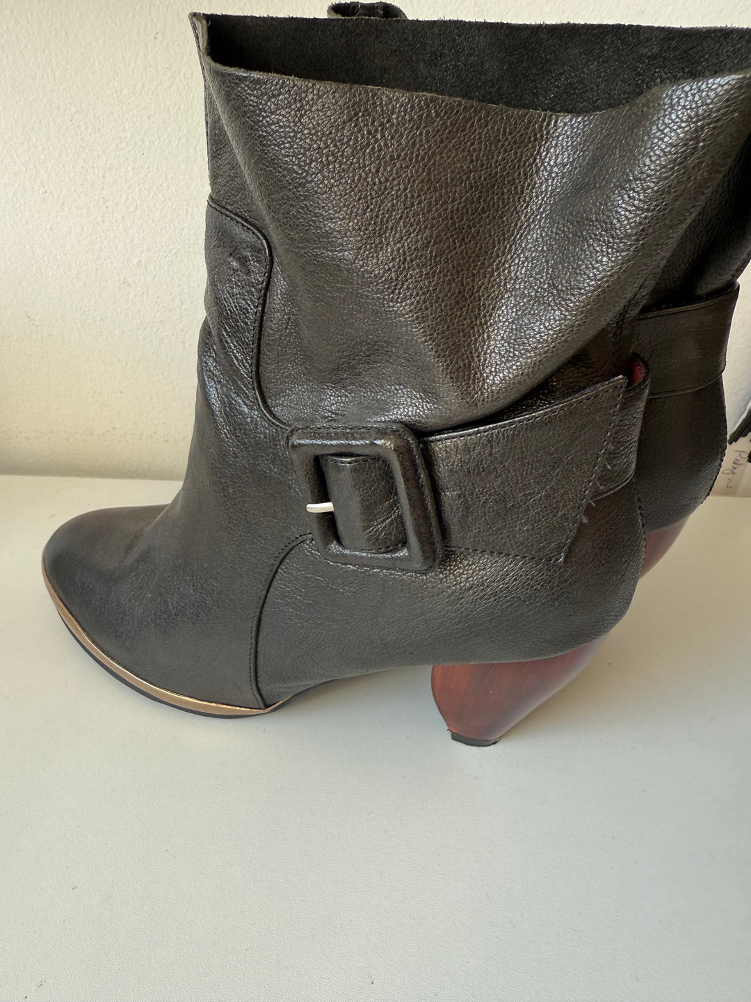 Faryl Robin Black Leather Ankle Boots With Wood Heels Size 9