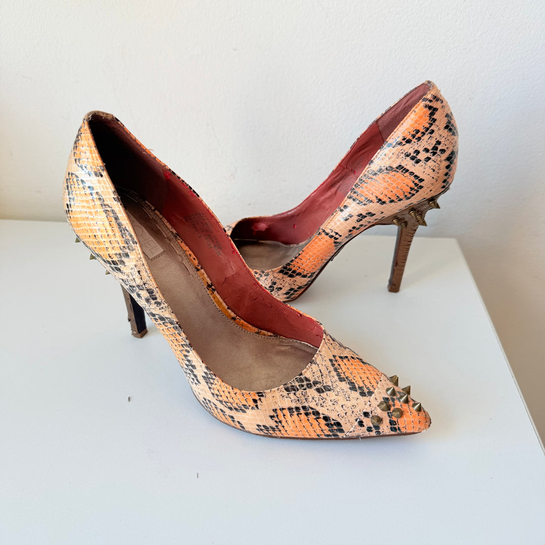 Rachel Roy Miyang Pointed Toe Spiked Pumps Size 9