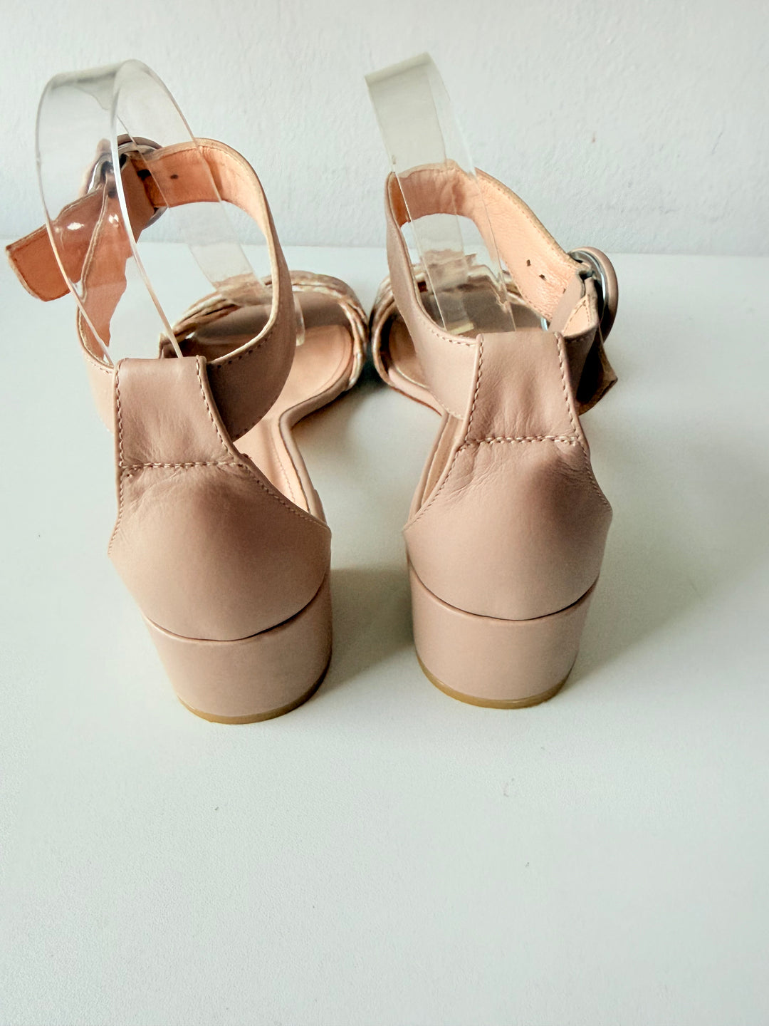 AGL Attiloto Giusti Leombruni Leather Ankle Strap Block Heel Sandals Size 40.5