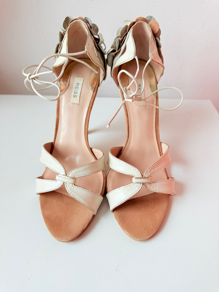 Reiss Emile Winter White Leather Floral Sandals Size 40 US 9.5