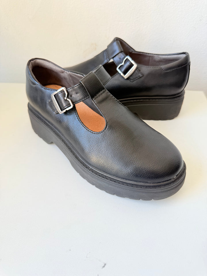 Dr Scholl’s Bring It Mary Jane Flats In Black Size 6
