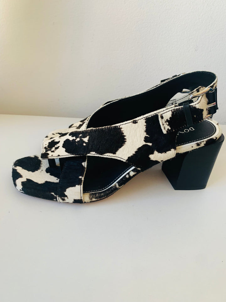 Donald Pliner Women’s Pasha Cow Print Hair Calf Sandal in Bone/Black Size 8.5