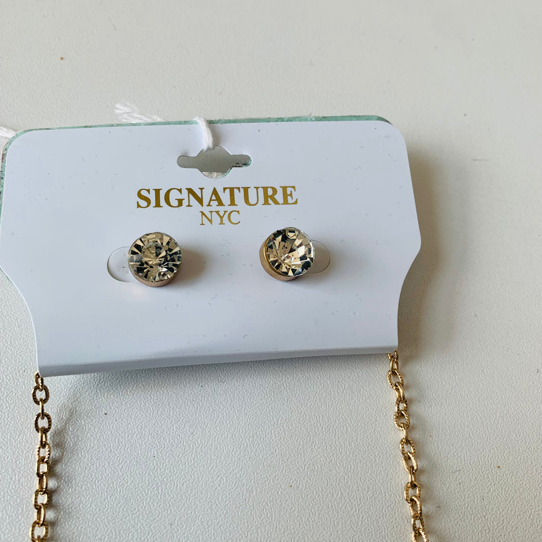 Signature NYC Necklace & Pierced Earring Set NWT in Yellow