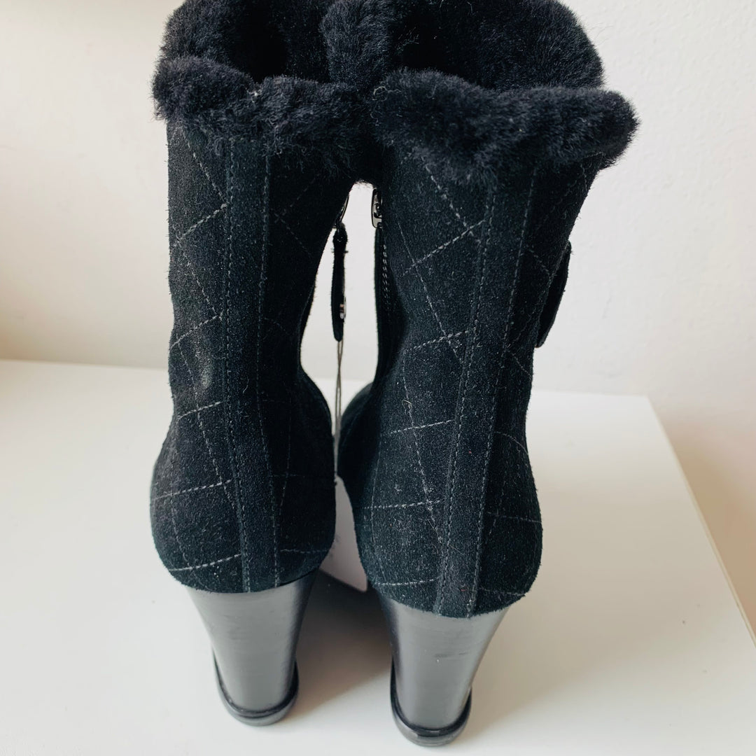 Michael Kors Black Suede Wedge Boots Size 7