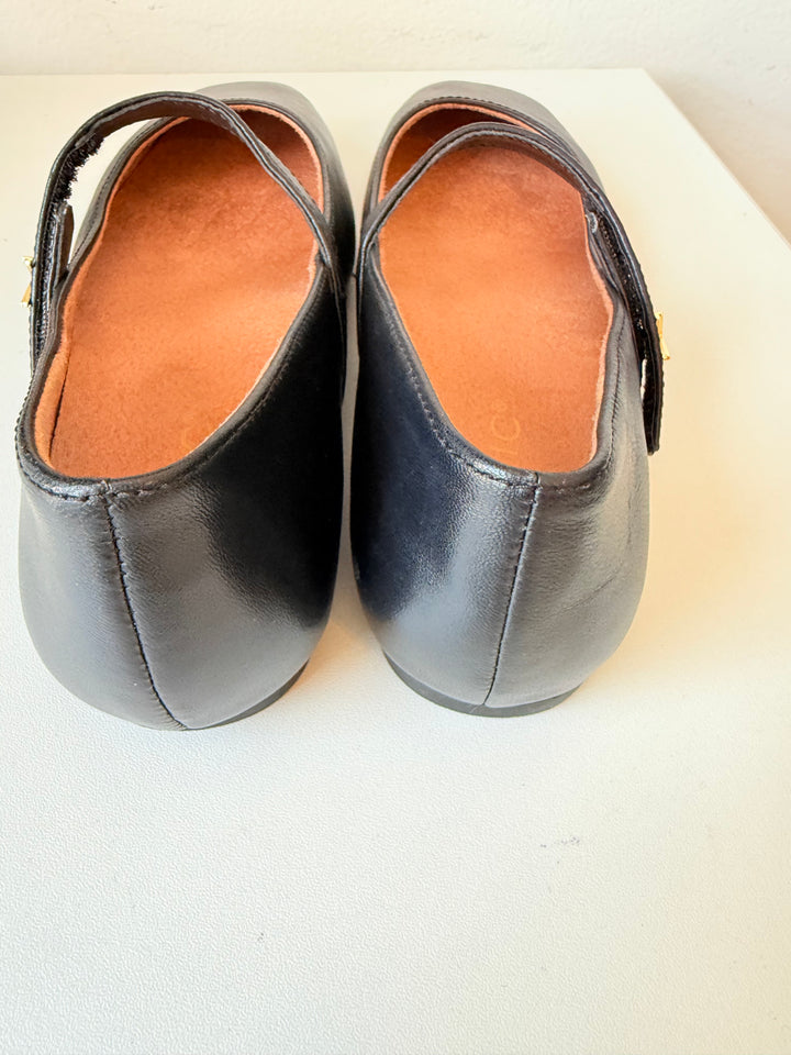 Vionic Almeda Black Leather Classic Mary Jane’s Size 6 NIB