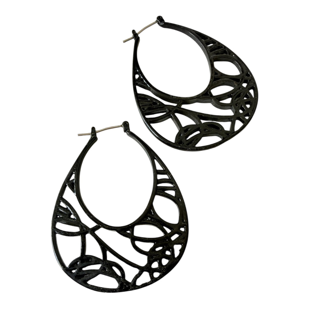 Vintage Black Tone Fillagree Scrolled Teardrop Pierced Earrings