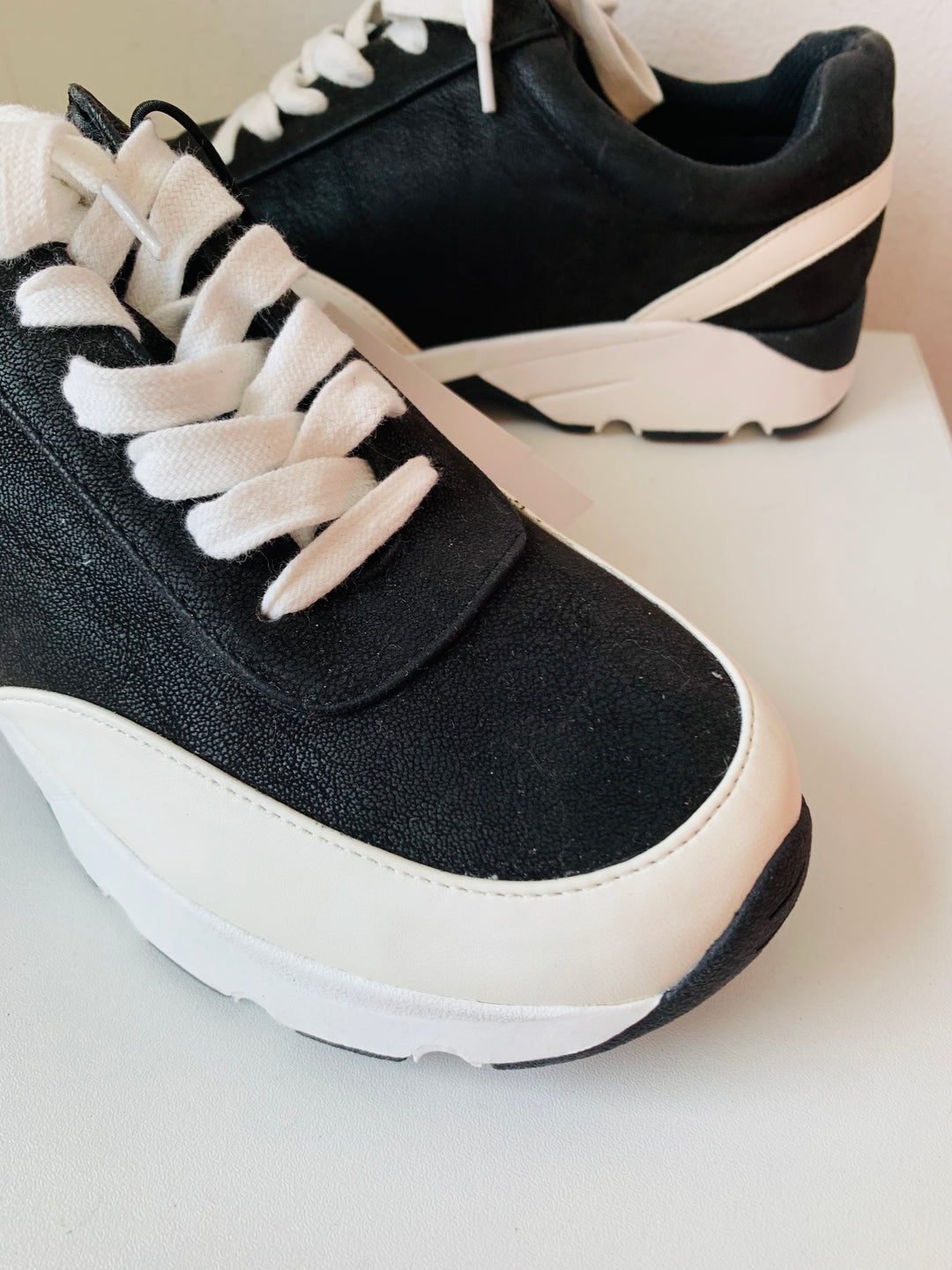Loft NWT Black And White Chunky Sneakers Size 8