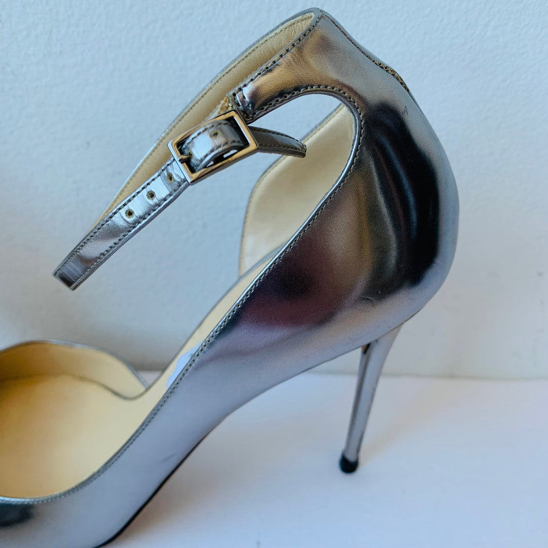 Jimmy Choo Lucy 100 Women’s Silver Metallic Leather D’Orsay Pointy Toe Ankle Strap Pumps Size 40