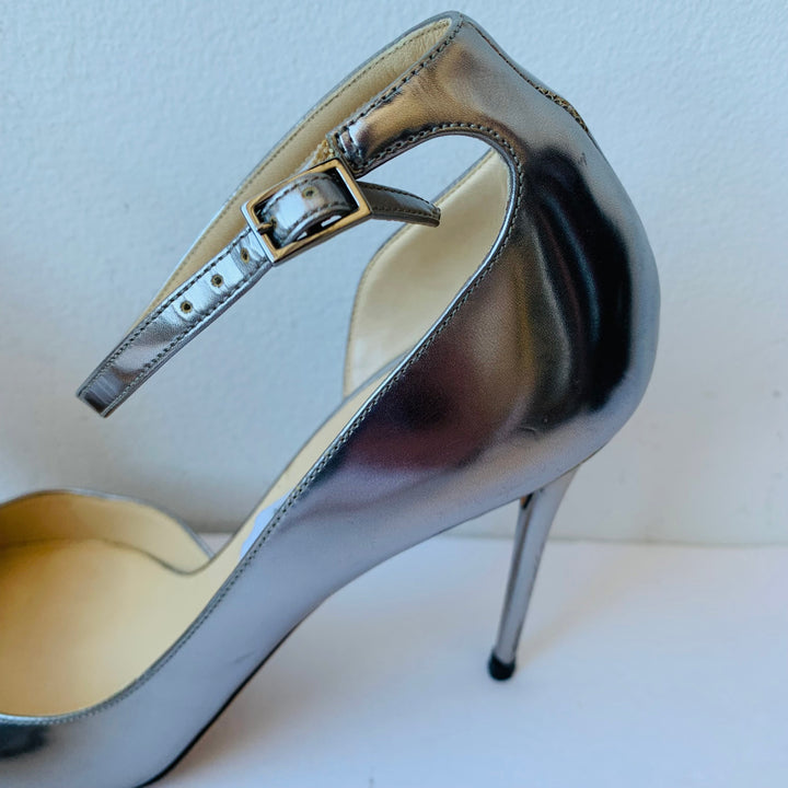 Jimmy Choo Lucy 100 Women’s Silver Metallic Leather D’Orsay Pointy Toe Ankle Strap Pumps Size 40