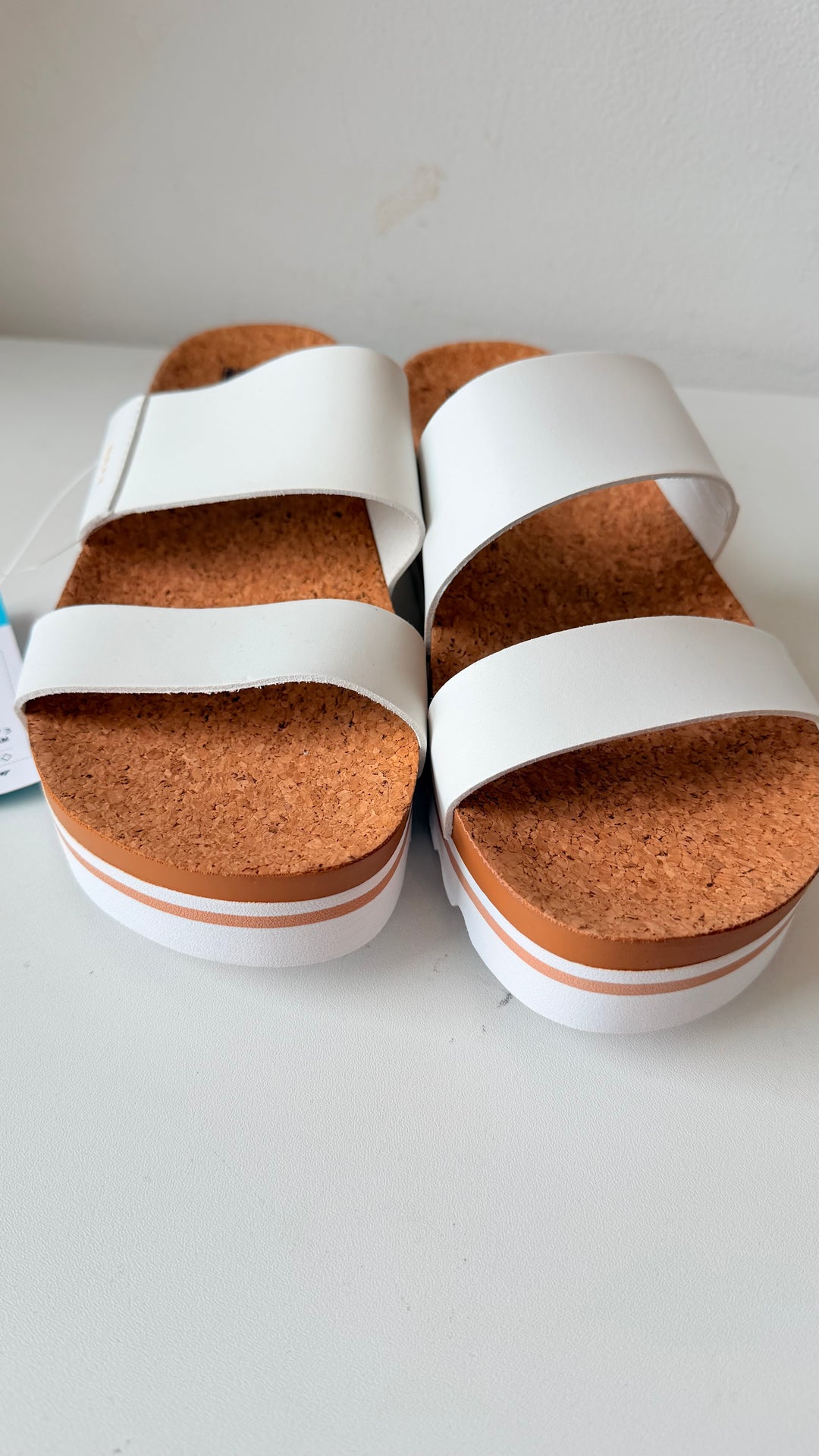 Reef Women’s White Cushion Vista Hi  Sandals Size 10 NWT