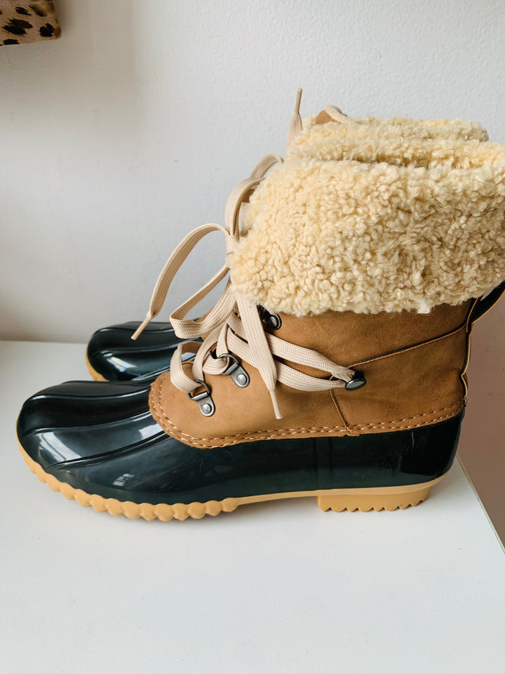 Dolce Vita Rubber & Faux Fur Boots Size 10