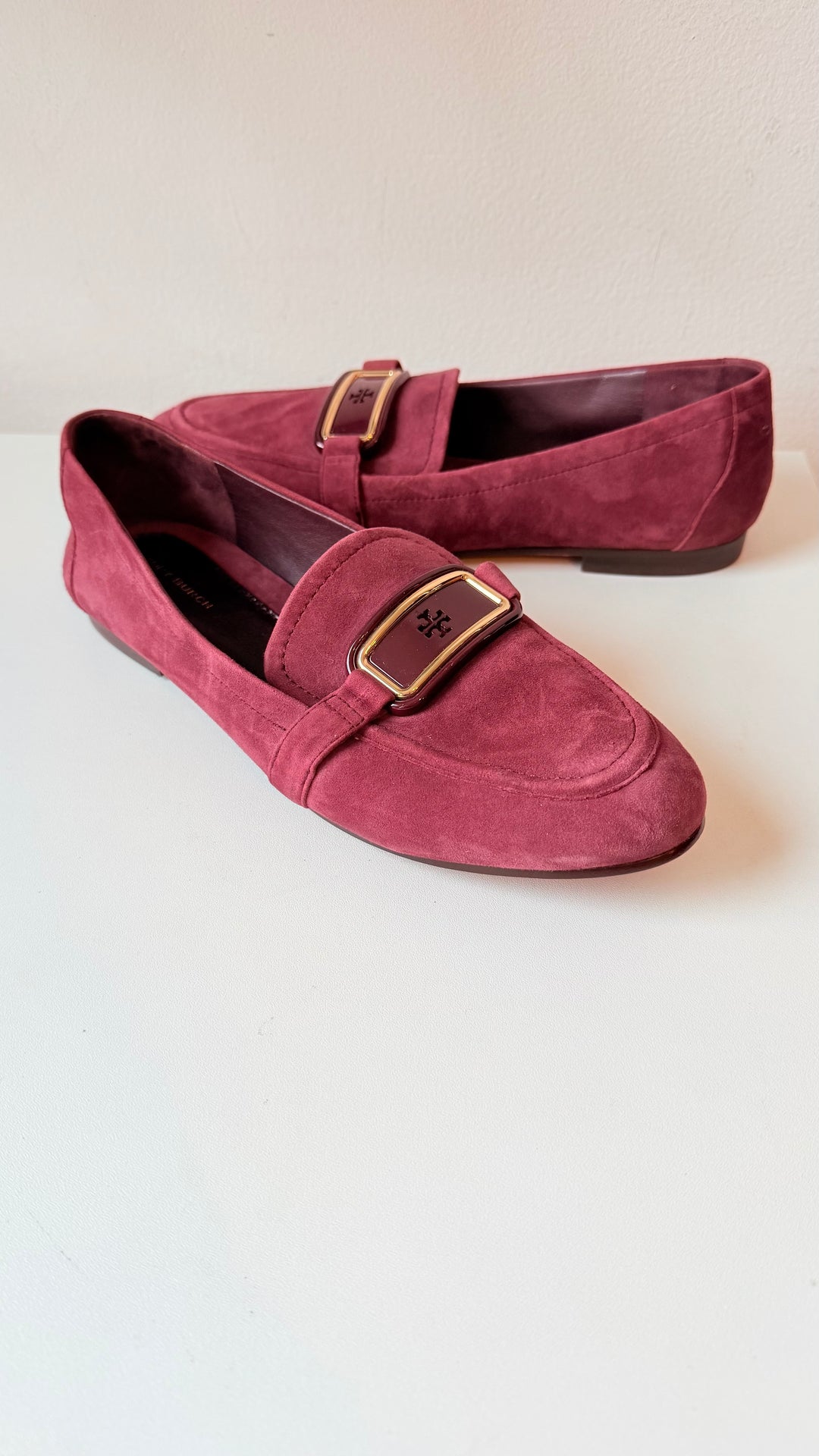 Tory Burch Georgia Suede Loafers Size 8 In Beetle Berry /Gold Hardware