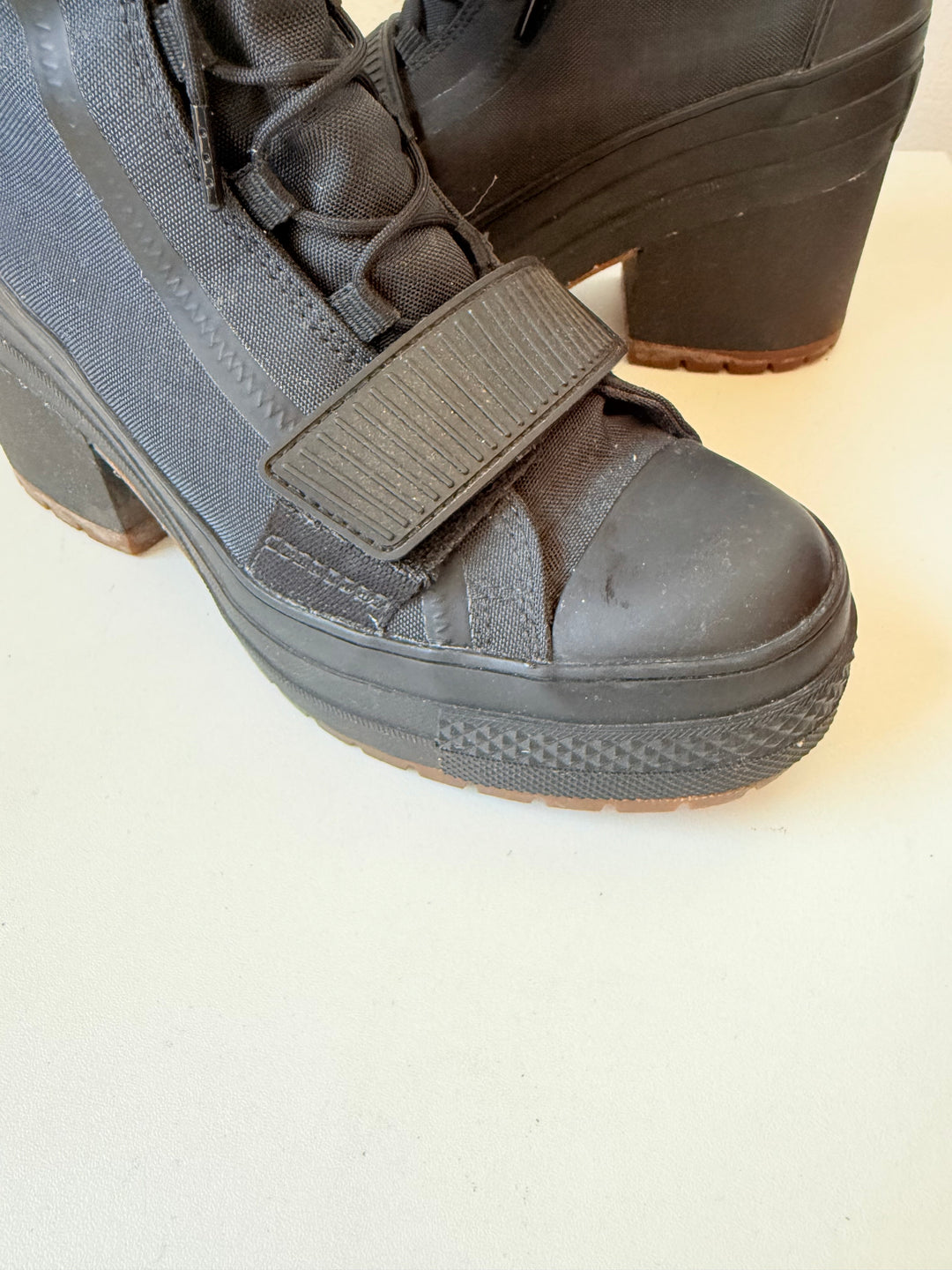 Converse Chuck Taylor All Star GR82 Black Patform Boots Extra High Size 6.5 Canvas Lace Up