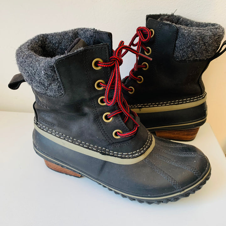 Sorel Women’s Slimpack II Lace Boots in Black Kettle Size 8.5