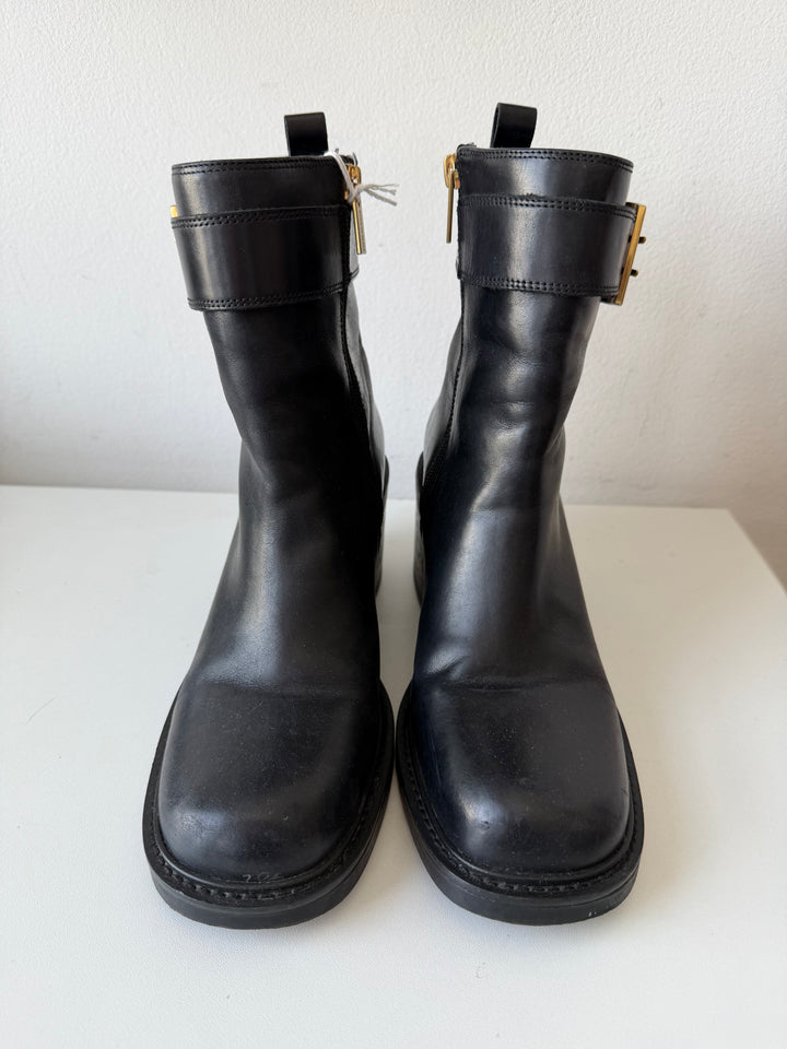 Vince Camuto Bembonie Stacked Leather Heel Bootie In Black Size 8.5 Women’s