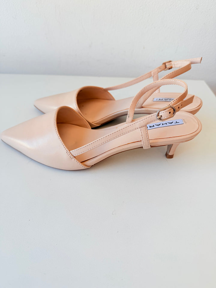 Tahari Cream Leather Pointed Toe Slingback Kitten Heel Pumps Size 7