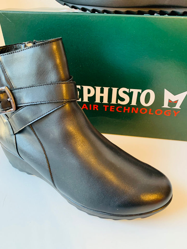 Mephisto Avril Bootie in Black Leather Size 8