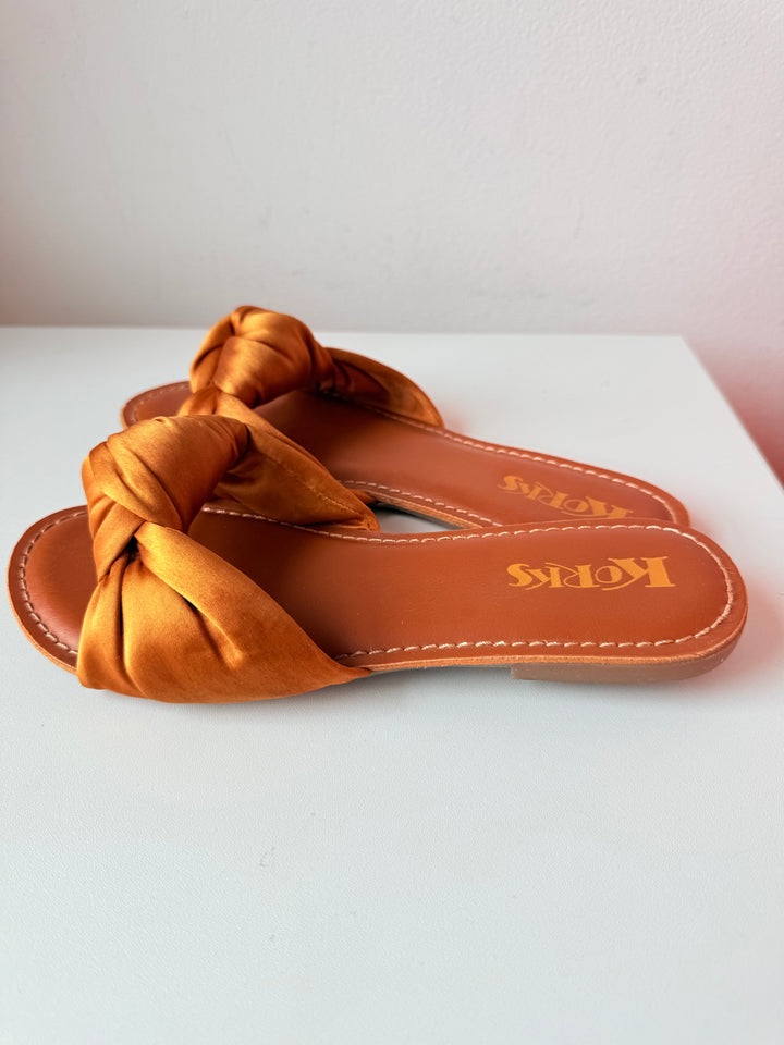 Korks Soleil Rust/Copper Knotted Slide Sandals Size 8