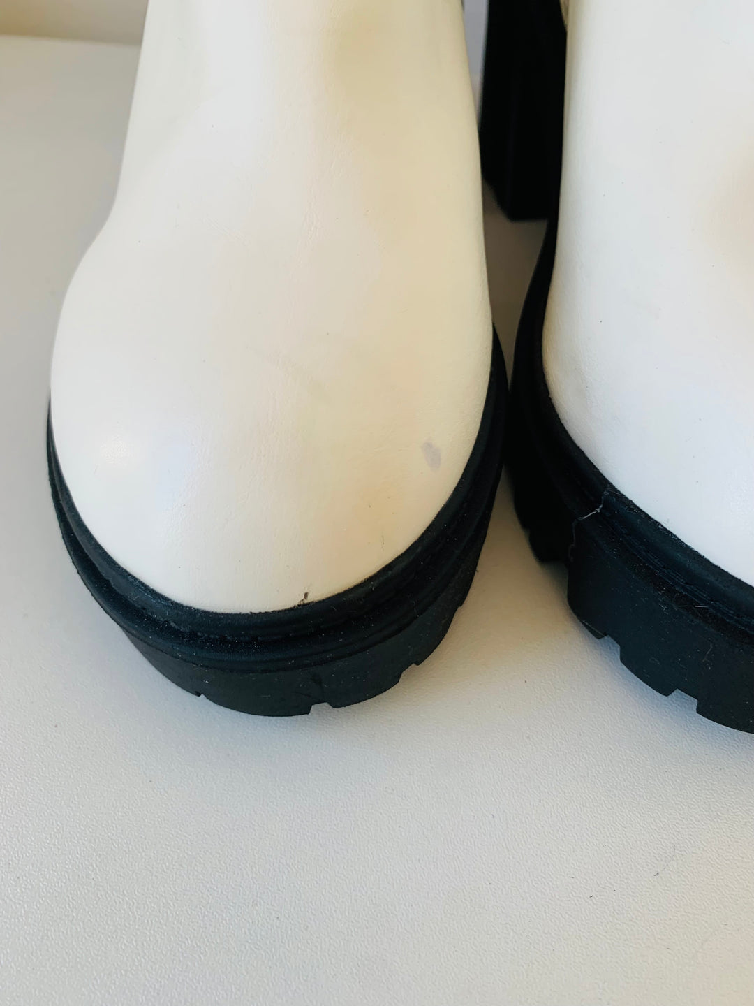 Urban Outfitters White Heeled Chunky Boots Size 7