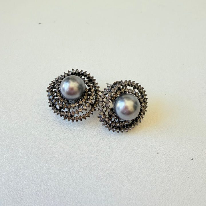 Grey Pearl Pierced Earrings