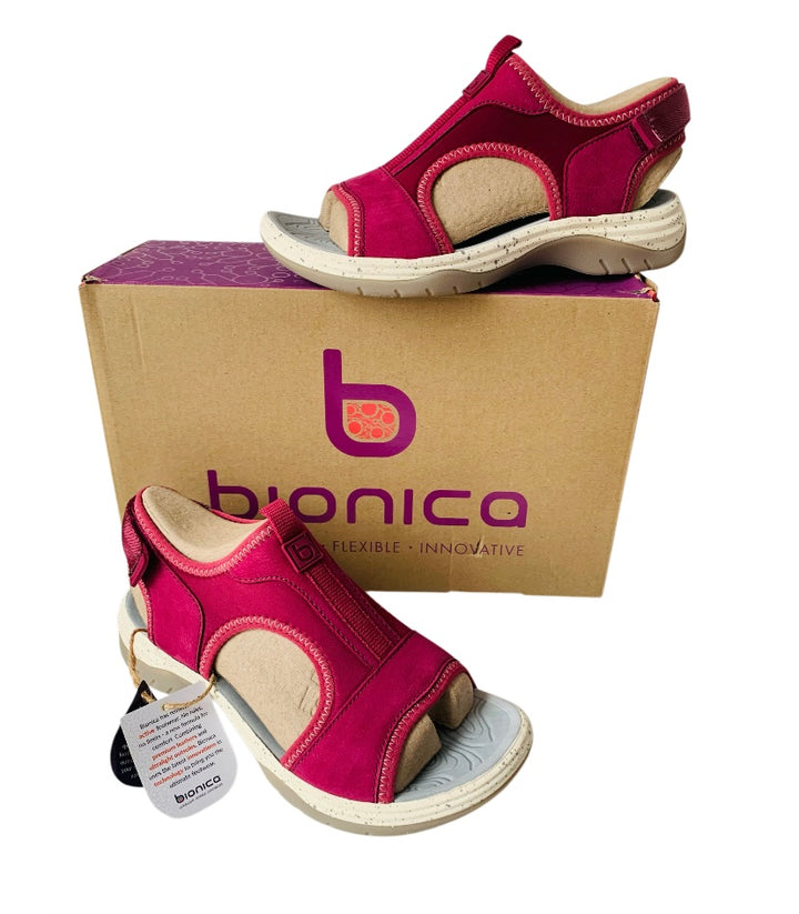 Bionica Niagra Magenta Sandal Size 7 New in Box