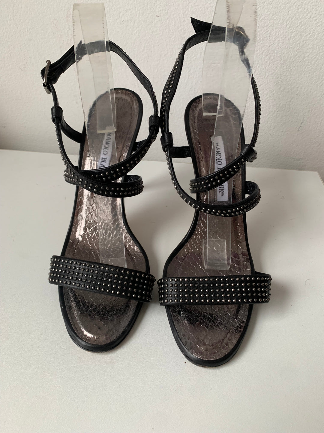 Manolo Blahnik Black Leather Strappy Studded Sandals Size 40
