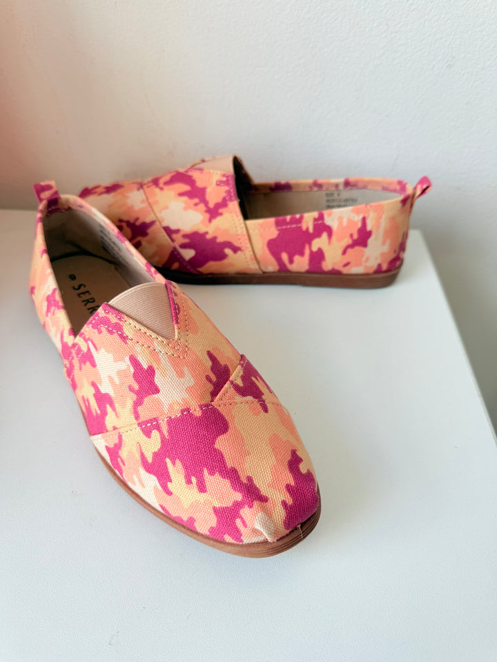 Serra PInk and Cream Slip on Shoes Size 9