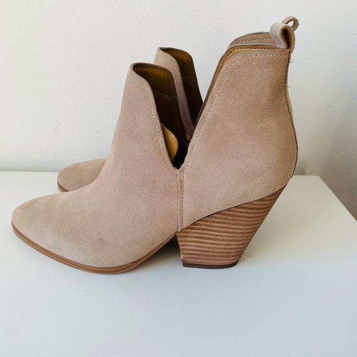 Marc Fisher Tanilla Light Natural Suede Cut Out Booties Size 8