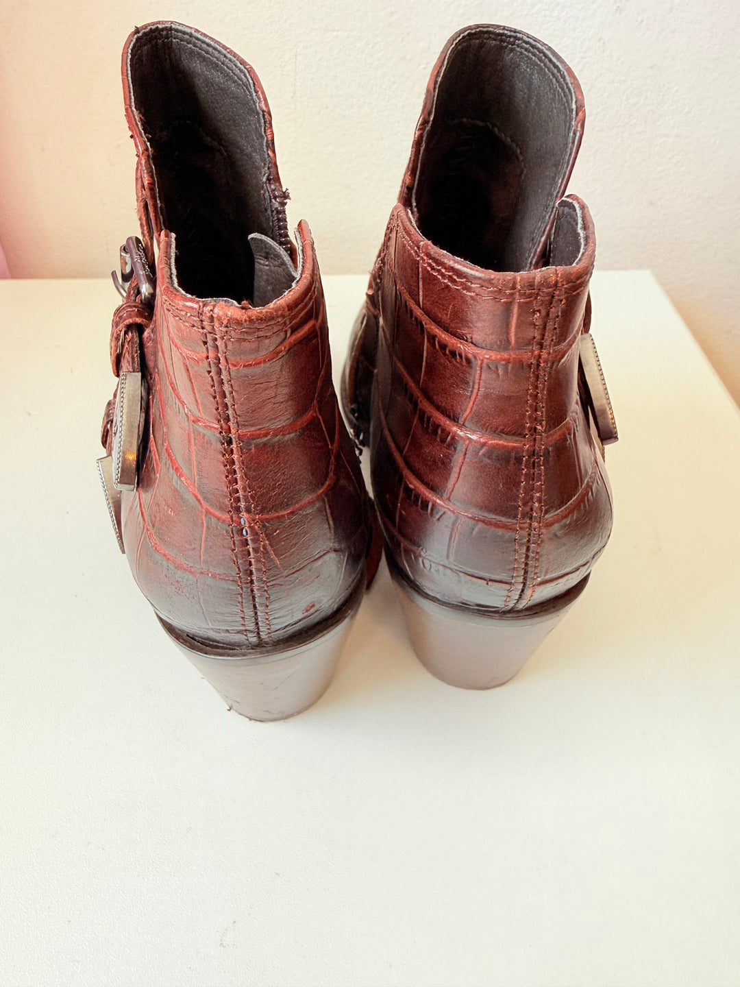 Sam Edelman Windsor Double Buckle Brown Croc Leather Embossed Booties Size 6.5