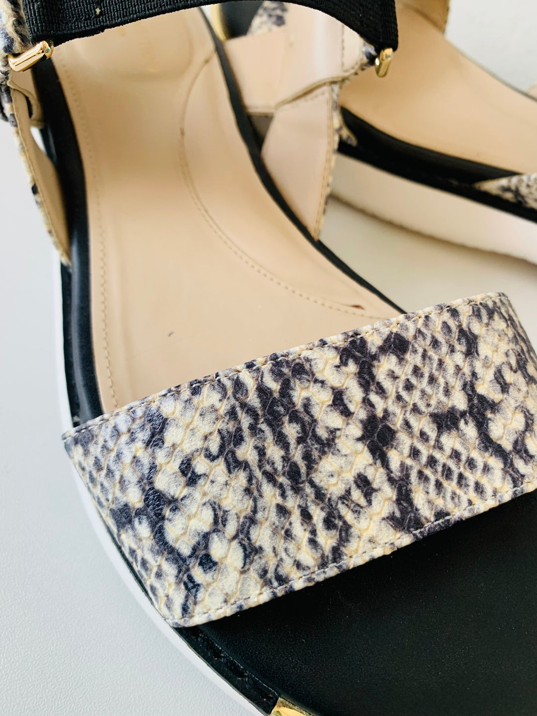 Cole Haan Grand Ambition Natural Corolla Print Sandals Size 7.5