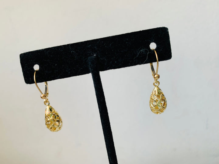 14K Gold Filigree Drop Pierced Earrings