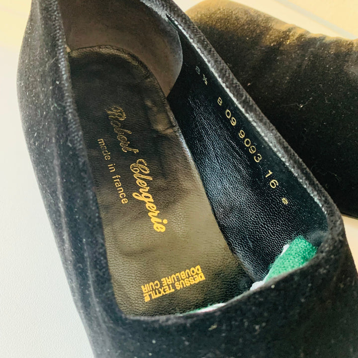 Robert Clergerie Black Velvet Slip On Heeled Loafer Size 8.5 Women’s