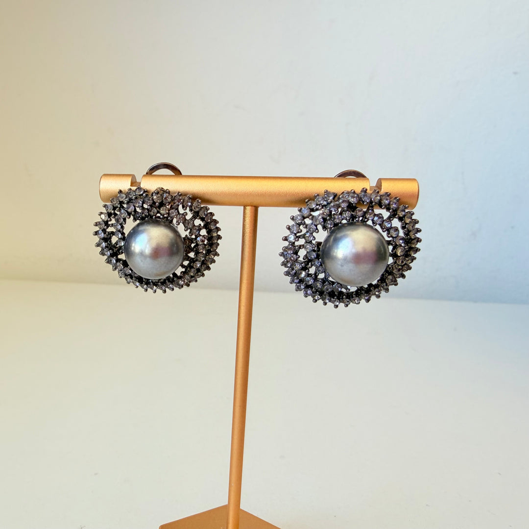 Grey Pearl Pierced Earrings