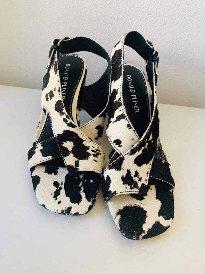 Donald Pliner Women’s Pasha Cow Print Hair Calf Sandal in Bone/Black Size 8.5
