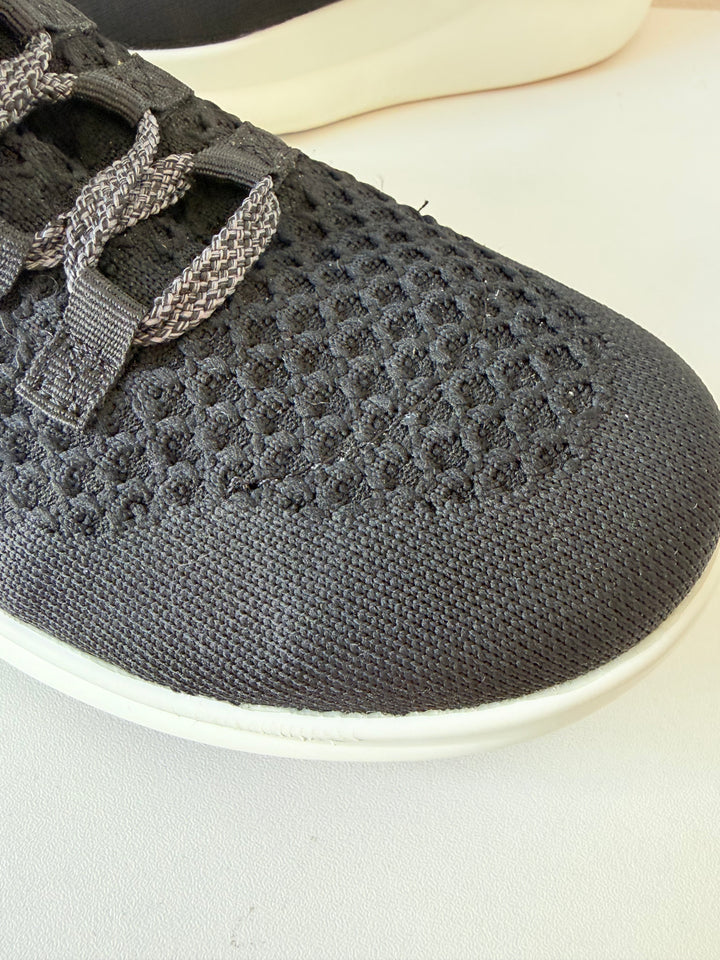 Moshn By Klogs Vigor Rocker Bottom Athletic Sneakers Size 9 In Black