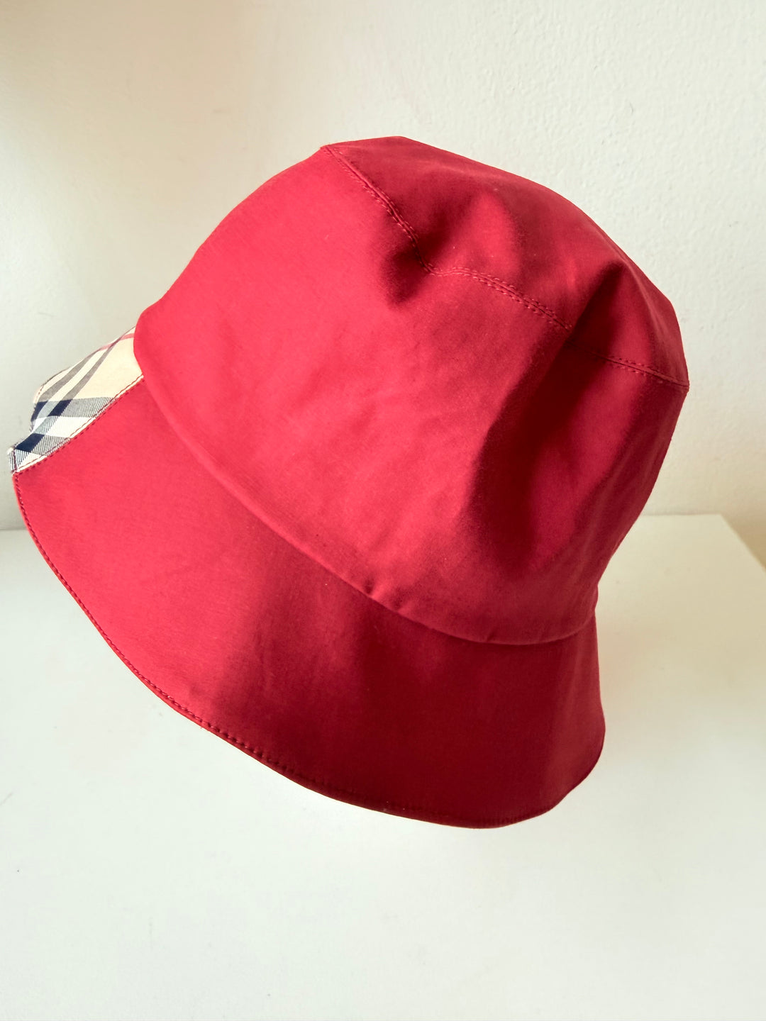 Burberry Red And Beige Nova Check Bucket Hat Size Medium
