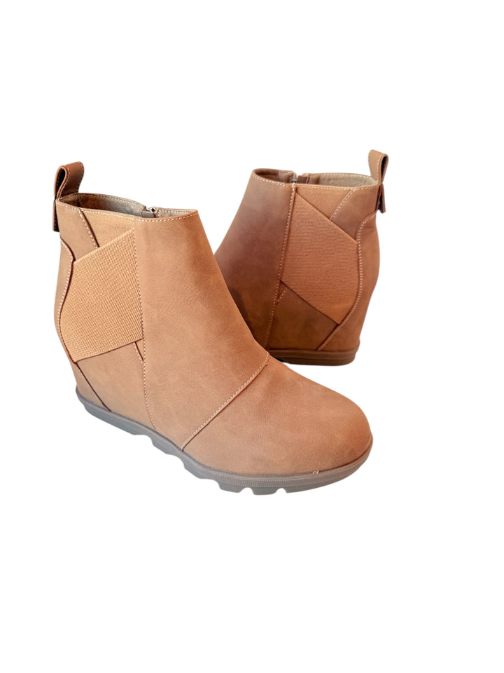 Athlefit Chelsea Style Wedge Booties In Vegan Brown Leather Size 10 NWT