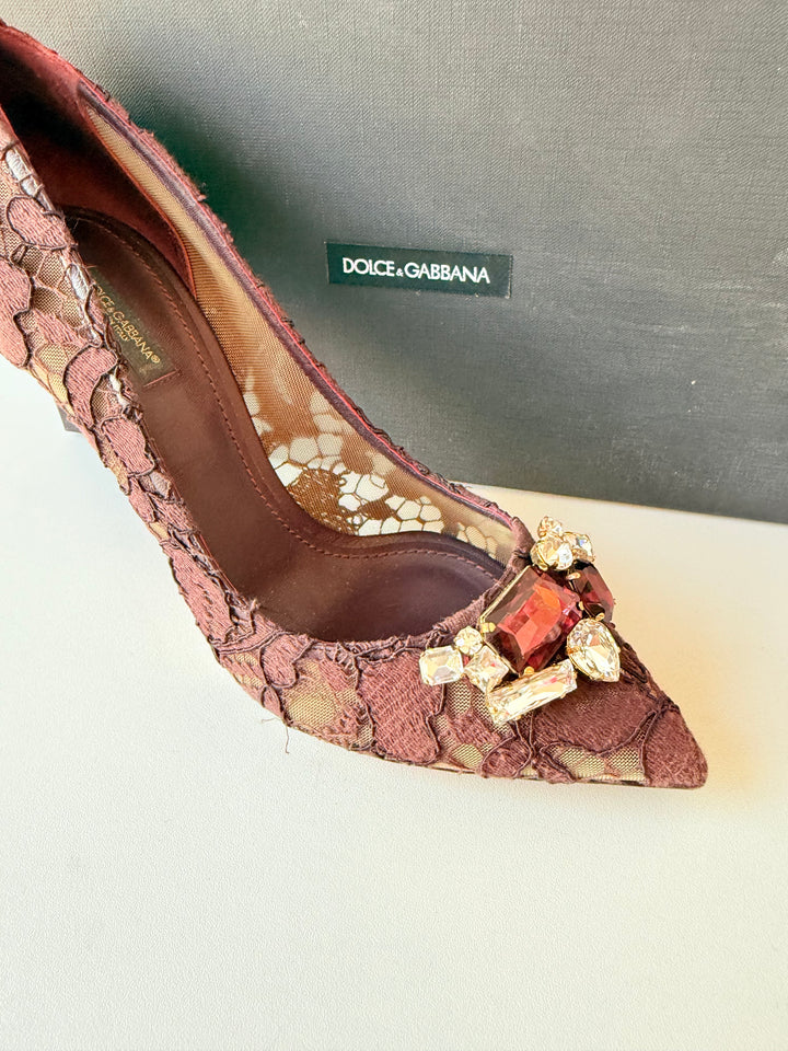 Dolce & Gabbana Taormina Burgundy Lace Pumps With Swarovski Crystal Brooch Detailing  Size 41