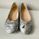 Danskin Quilted Women’s Silver Metallic Ballet Flats Size 8.5 Ultra Light Memory Foam