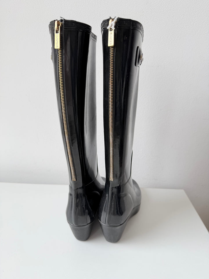 Hunter Black Moss Tall Wedge Boots Size 7