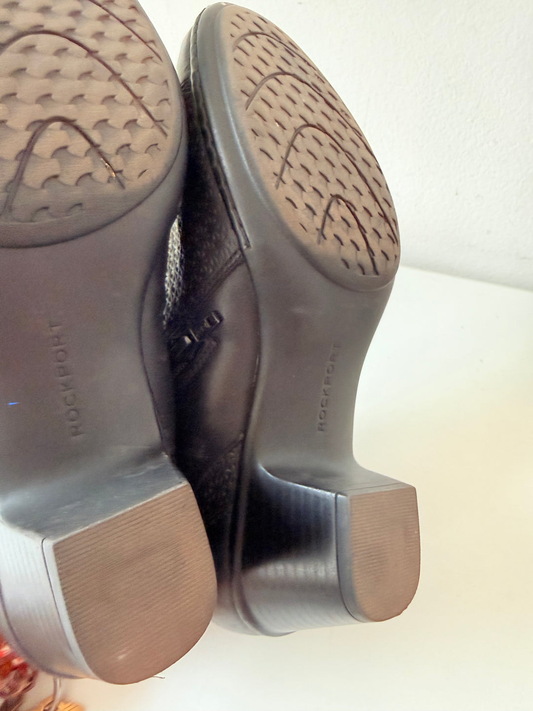 Cobb Hill By Rockport Kailyn Vamp Black Booties Women’s Size 9