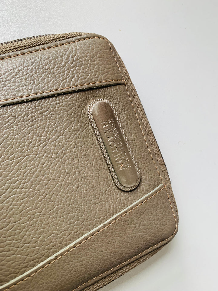 Kenneth Cole Reaction Leather Wallet in Light Brown/Grey