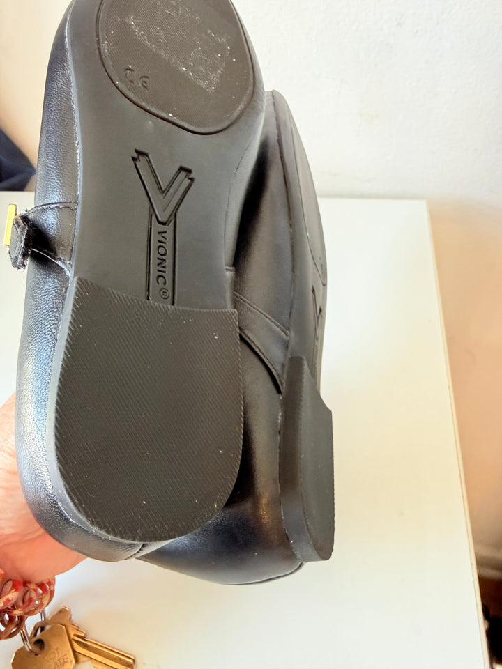 Vionic Almeda Black Leather Classic Mary Jane’s Size 6 NIB